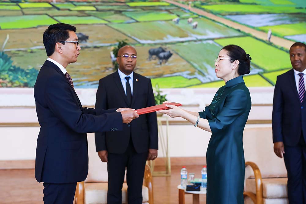 Présentation des lettres de créance du nouvel Ambassadeur de la République  Populaire de Chine à Madagascar