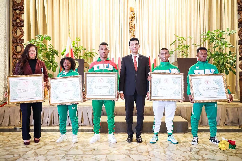 Palais d'Iavoloha : Le président Andry Rajoelina récompense les athlètes  méritants