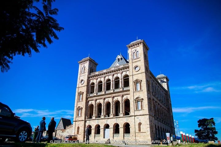 Cérémonie de lancement des travaux de réhabilitation du Palais de la Reine d'Antananarivo: "Symbole historique de l'Unité nationale et reflet de la Souveraineté nationale"
