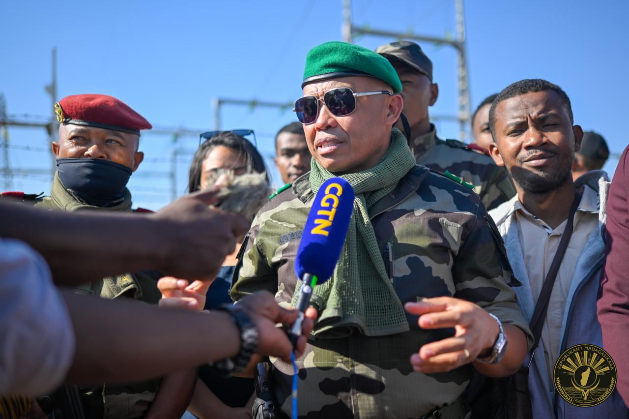 Fidinana ifotony teny amin'ny Toby famokarana herinaratra teny Ambohimanambola